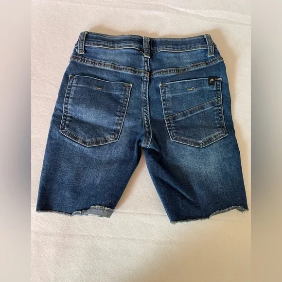 Boys Distressed Denim/Jean Shorts Size 8 - Picture 3 of 5